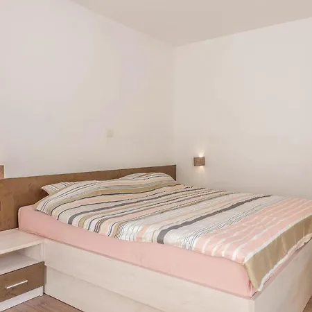 Amazing In W/ Wifi And 1 Bedrooms