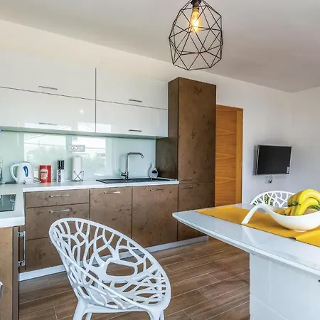Amazing In W/ Wifi And 1 Bedrooms *