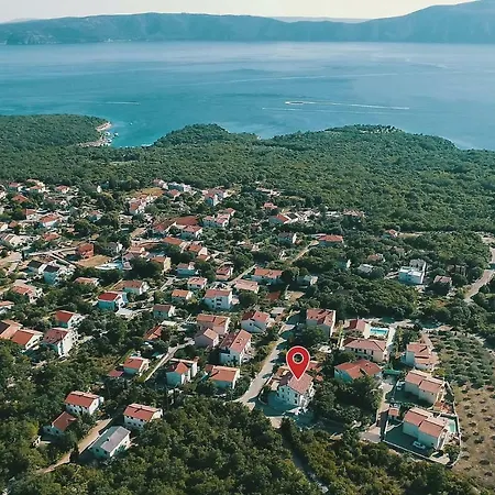 Apartment Amazing In W/ Wifi And 1 Bedrooms Pinezici (Krk)